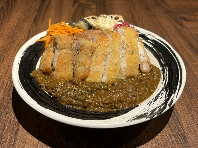 元祖ほうじ茶米カレー Nikomaru （にこまる） - 西8丁目/カレー