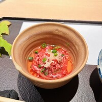 日本焼肉はせ川 表参道店 - 進め肴 冷製和牛の蕎麦仕立て