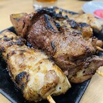 焼き鳥野島 - あまりにもデカすぎるもつ焼き&焼鳥！