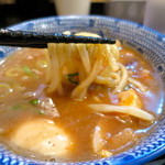 Tatsuya - 濃厚なスープに極太麺が絡みます