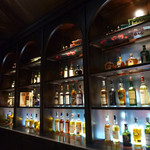 テイスティング・バー - ボトル棚