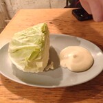 鶴松 - お通しキャベツ