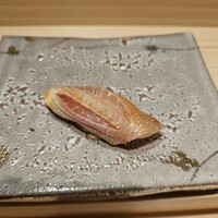 鮨 由う - 