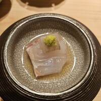 鮨 由う - 