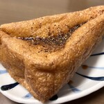 山小千葉商店 - こちらの三角揚は厚みがあって美味しい‼︎定義山で食べたように、七味醤油で食べるのがオススメ✨