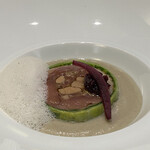Takumi - 前菜2 フランス産　真鴨のパロディーヌ ゴボウのスープ 新玉ねぎの赤ワインマリネ ヘーゼルナッツ風味の牛乳の泡
