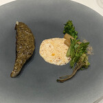 Takumi - 魚料理 真鯛のポワレ 蕗の薹のソース 季節の山菜とサクラエビのパウダー エビ香るオイルのミルクソース