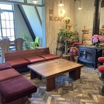 MK cafe' - 薪ストーブのあるくつろぎの空間
