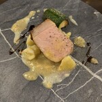 部位ごとに調理法を変える豚肉専門店 グロワグロワ - 