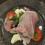 部位ごとに調理法を変える豚肉専門店 グロワグロワ - 