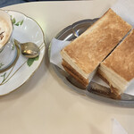 珈琲専門店 エース - ハワイのココナッツコーヒーとハム