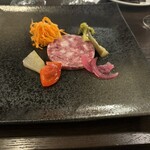 部位ごとに調理法を変える豚肉専門店 グロワグロワ - 