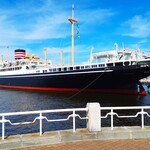 Eggs'n Things - お店の向かいは山下公園