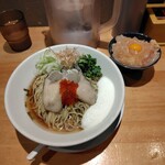 麺家 たけ田 - 夏輝の冷やし醤油和え麺と漁師の白いか漬け丼