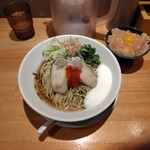 麺家 たけ田 - 夏輝の冷やし醤油和え麺と漁師の白いか漬け丼