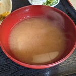 はじめちゃん - みそ汁の具は大根♪