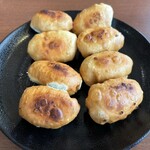 ホワイト餃子 はながさ 日高店 - 