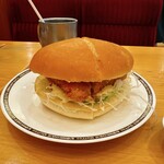 コメダ珈琲店 - フィッシュフライバーガー