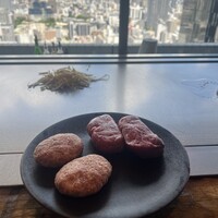 ニュー松坂 梅田32番街店 - 