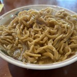 ラーメン二郎 - この麺がワシっとモチっとウマい！