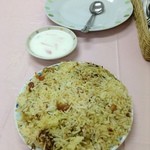 ナスコ フードコート インディアン レストラン - 上からライタ、ビーフビリヤニ