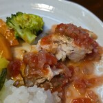 キッチン ブルー グローブ - 残りのメカジキポワレ