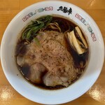 麺to飯 三輪車 - ブラックヌードル950円