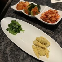 焼肉チャンピオン ペントハウス - 前菜たち