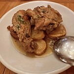 バル ポルティージョ - 鶏肉のハーブ&ガーリックソテー