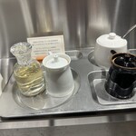 高崎はた山 - 【2024.7.9(火)】テーブルにある調味料