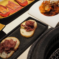 牛の達人　Private 西新宿店 - カナッペ＆白菜キムチ