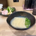 麺処まるは BEYOND - 貝感＠1,100円（税込）
      （※7・8月限定、1日20食）