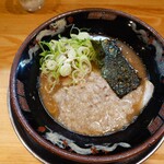 とんこつらぁ麺 松もと - とんこつハーフラーメン♪