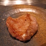 焼肉 神宮 - 幻の黒毛和牛シャトーブリタン　厚切り