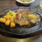 PUB LOUNGE EMERALD - ジャンボステーキ300g　3,350円