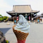 ポタラ - ♡境内のベンチでおやつタイム♡