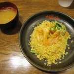 MADE IN JAPAN かにチャーハンの店 - 朝は注意の「えびの中華マヨネーズ和えチャーハン かに味噌汁付き(\590)」。