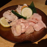 しなもん堂 すすきの店 - ホルモン４種盛り合わせ