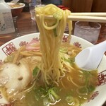 中華そば専門店 井出商店 - 麺リフト