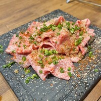 焼肉 牛者 - 噂の超牛丼