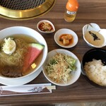 焼肉レストラン 一心亭 - 冷麺とろろ定食