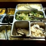 ゴチソウ家　ろぶ村 - サラダバーの様子