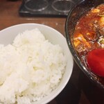 ラーメン 麻辣 - ライスは外せません