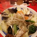 恵比寿 大龍軒 - 名物、特製ちゃんタンメン。野菜の歯ごたえを残した、堂々たる仕上がり