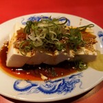 恵比寿 大龍軒 - 中華冷奴。ザーサイとタレが実に中華