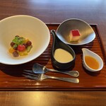 天ノ寂 - デザートはフルーツにヨーグルトとマンゴーシロップ