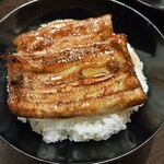 うなぎ青葉 - うな丼(半身)