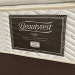 松島 一の坊 - ベッドは、シモンズ製です。