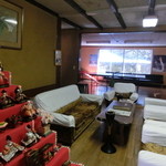 富喜の湯 - 奥に卓球台か有る