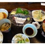 Ogawa - 関サバ定食（3000円：税込。事前に予約が必要です）・・関サバ・だんご汁・野菜の天ぷら・平目の煮付・切干大根・香の物・ご飯がセットになっています